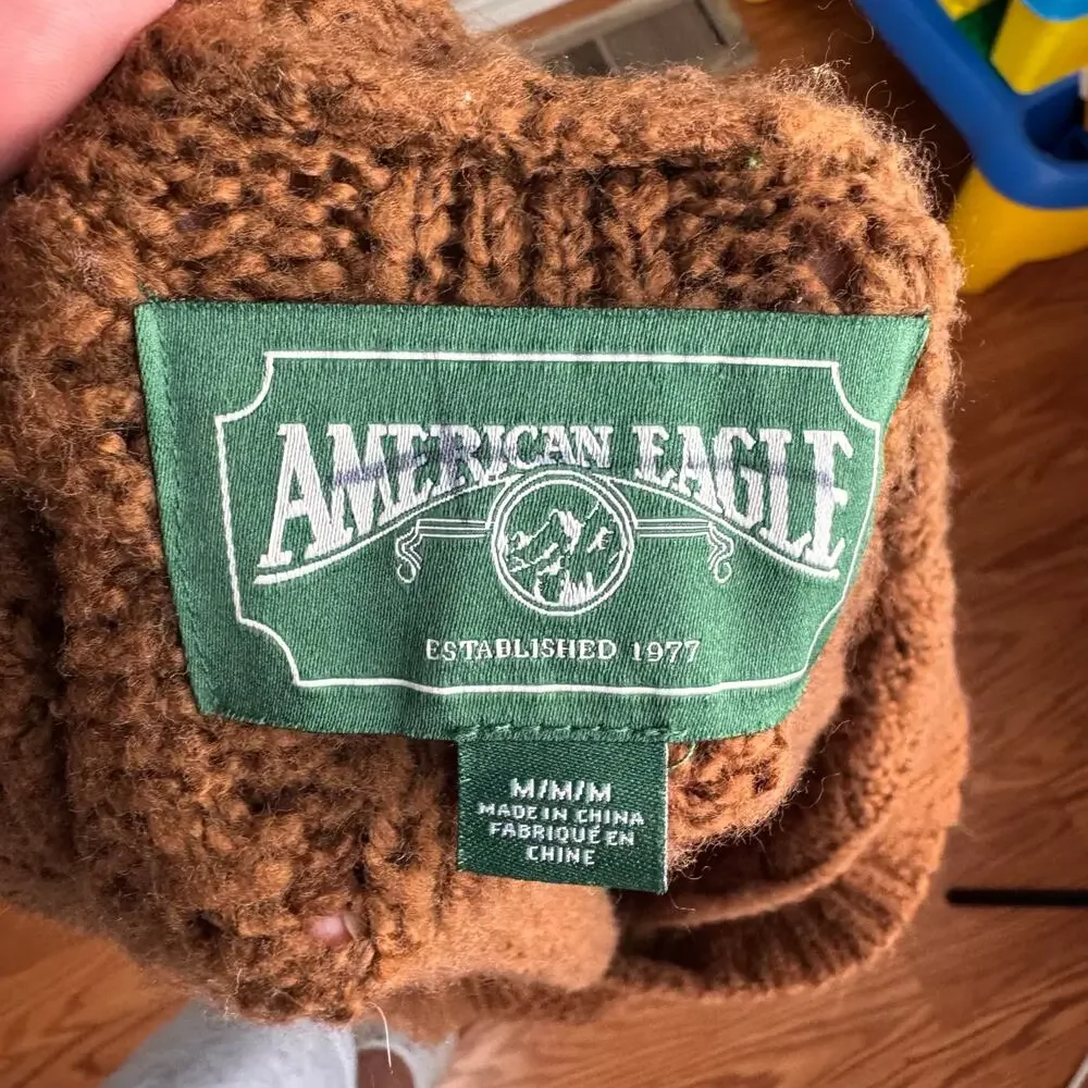 AE American Eagle Oversized Cropped Cable Knit Hoodie Sweater Sz M